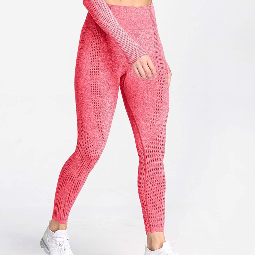 Red seamless leggings